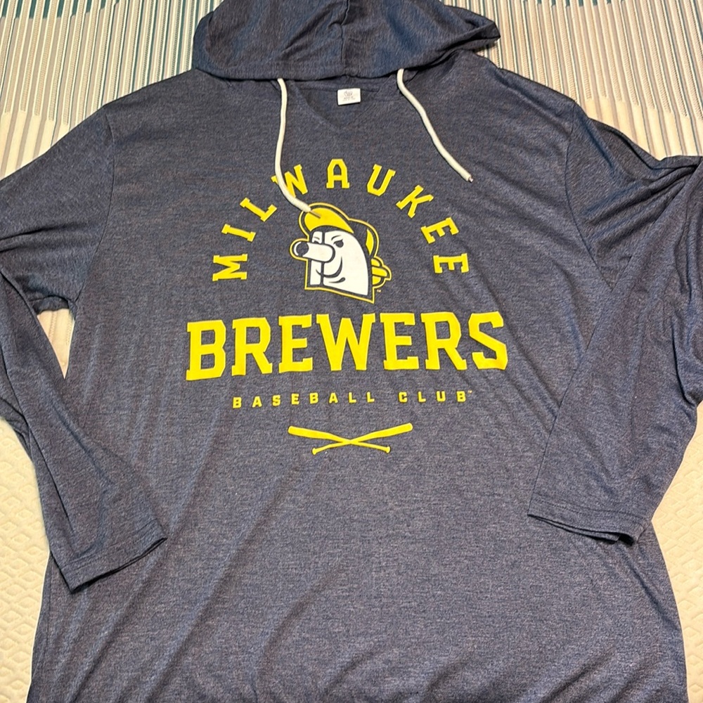 Milwaukee Brewers long sleeve hooded T-Shirt